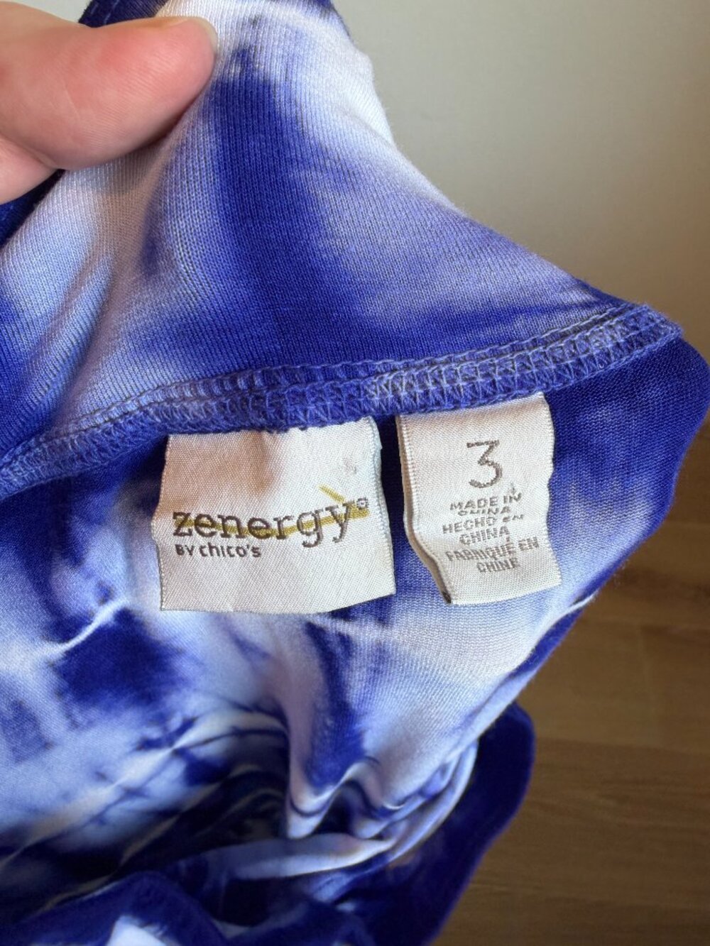 Chico's Zenergy Tie Dye Maxi Skirt Blue White Rayon Stretch Slit Size 3 XL - Picture 5 of 7